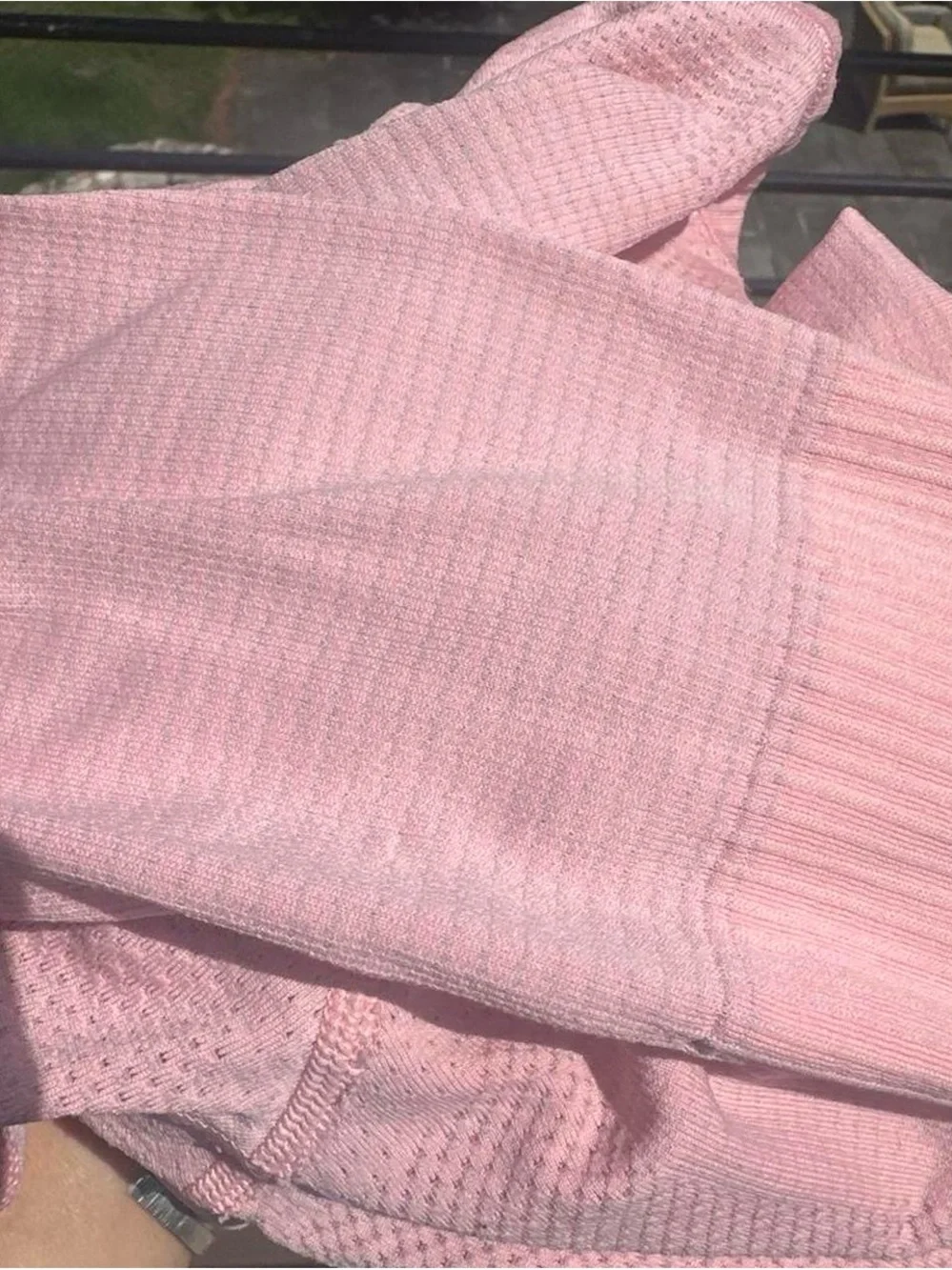 Women’s Lightweight Long-Sleeve Seamless Top - Soft Pink